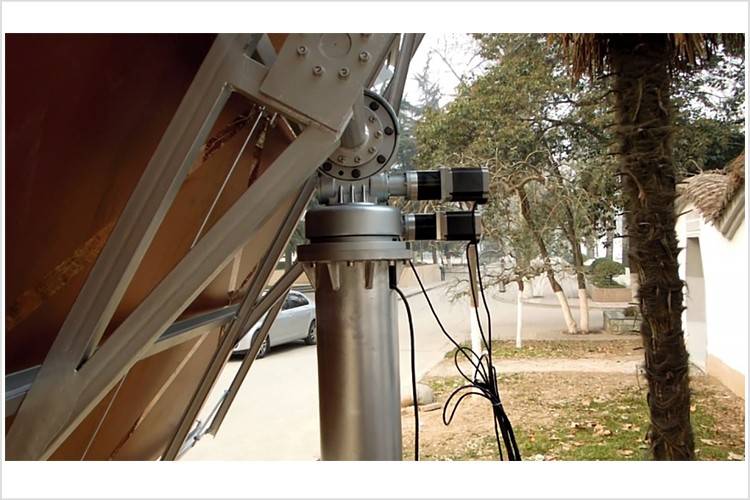 Solar tracker with two axes